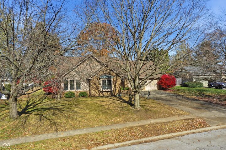 Property Photo:  208 Andover Lane  IN 46060 