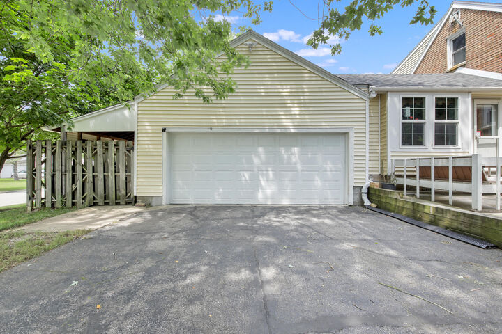 Property Photo:  4100 W Edgerton Ave  WI 53221 