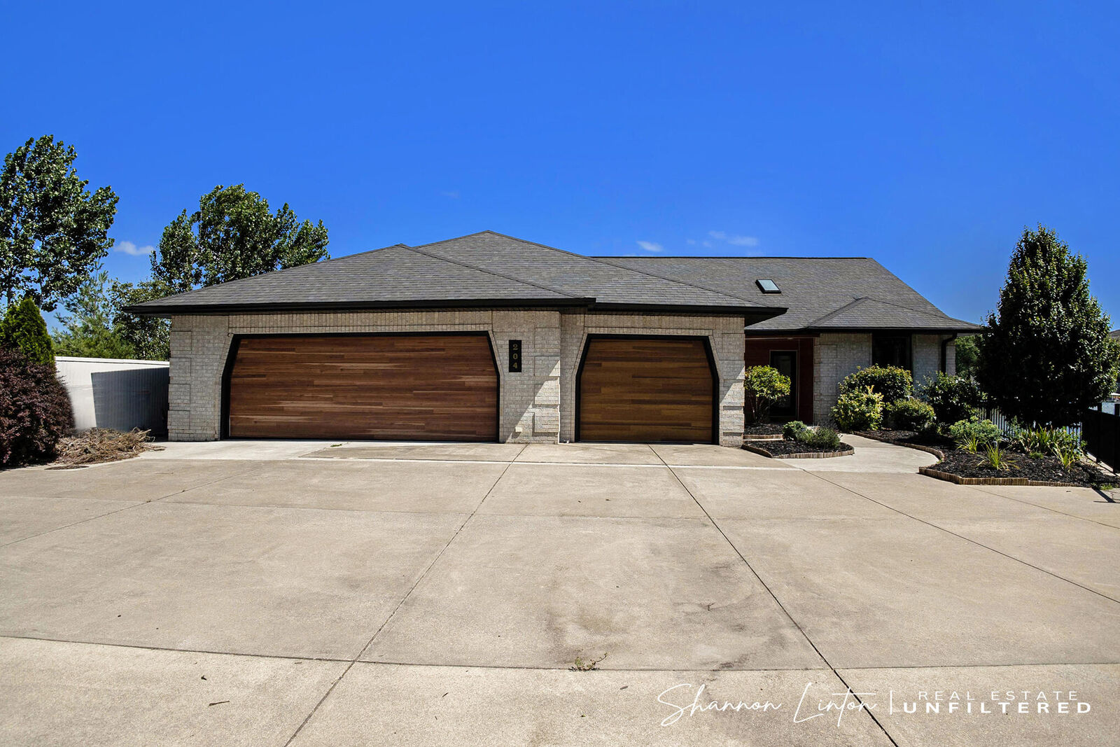 Property Photo: 204 Lake Street MI 49415