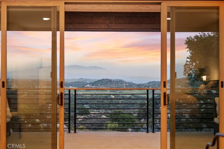 Property Photo:  41950 Hacienda Dr  CA 92562 