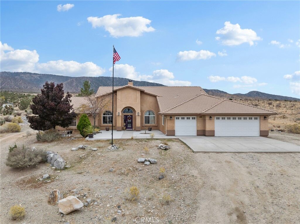 Property Photo: 10160 Pineview Road CA 92372