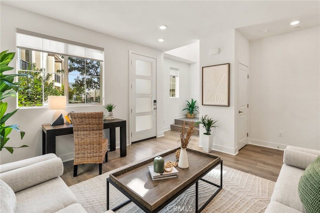 Property Photo:  1643 Saratoga Lane  CA 90732 