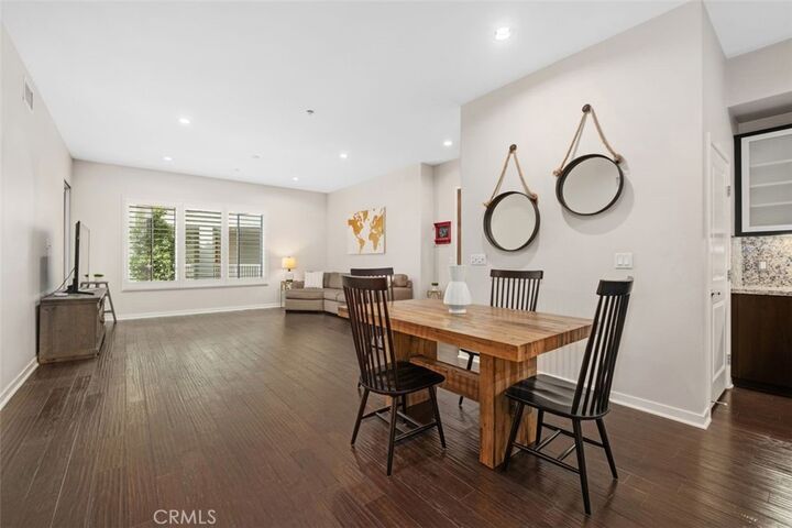 Property Photo: 21 Gramercy 202 CA 92612