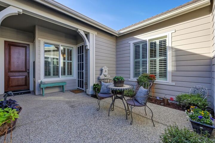 Property Photo:  2727 Woodgate Way  CA 95747 