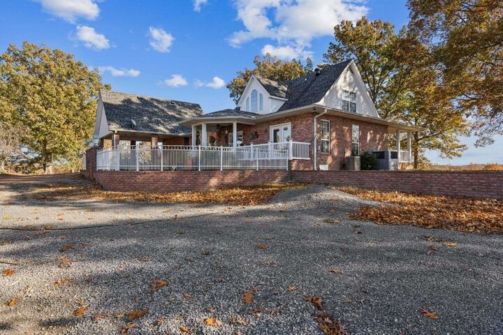 Property Photo: 235 George Akins Rd TN 37186