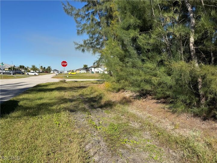 Property Photo:  1729 NW 1st Avenue  FL 33993 