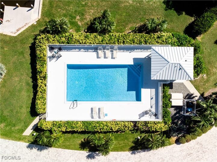 Property Photo:  16641 Stringfellow Road 502  FL 33922 