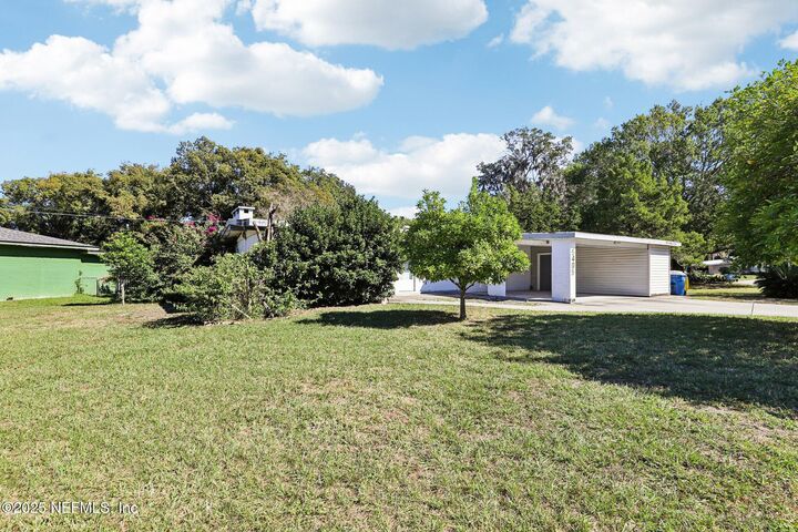 Property Photo: 5405 Matanzas Way FL 32211