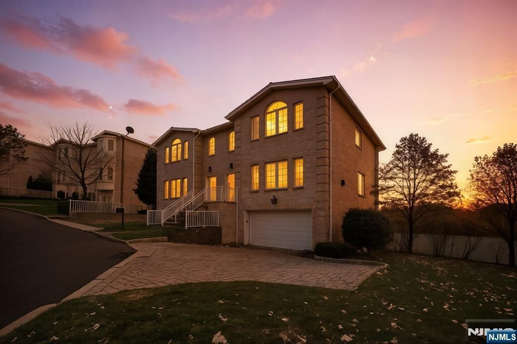 Property Photo:  2 Kathleen Court C002  NJ 07657 