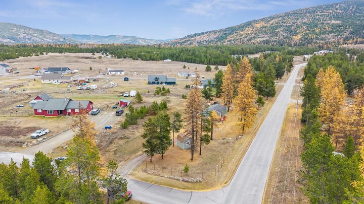 Property Photo: 310 Bitterroot Estates Drive MT 59925