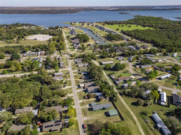 Property Photo:  1532 Gale Drive  TX 76020 