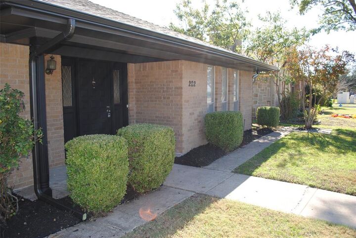 Property Photo: 202 Randy Lee Lane TX 75071
