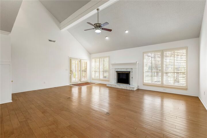 Property Photo: 2607 E Joyce Boulevard AR 72703