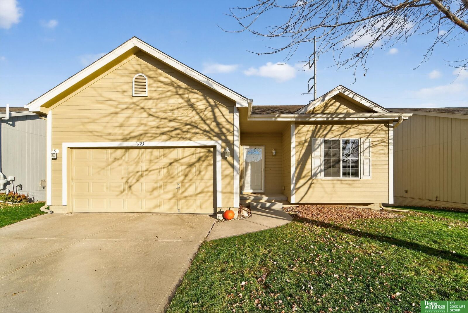 Property Photo:  7123 S 180 Avenue  NE 68136 