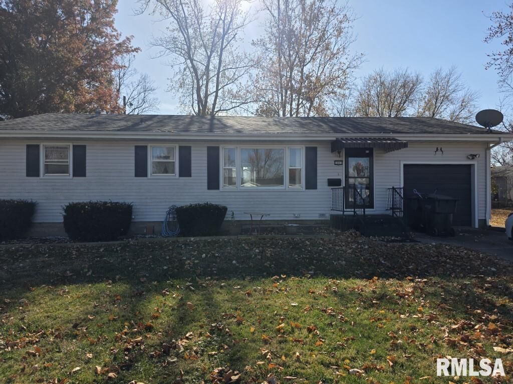 Property Photo: 2451 W Olive Street IL 62526