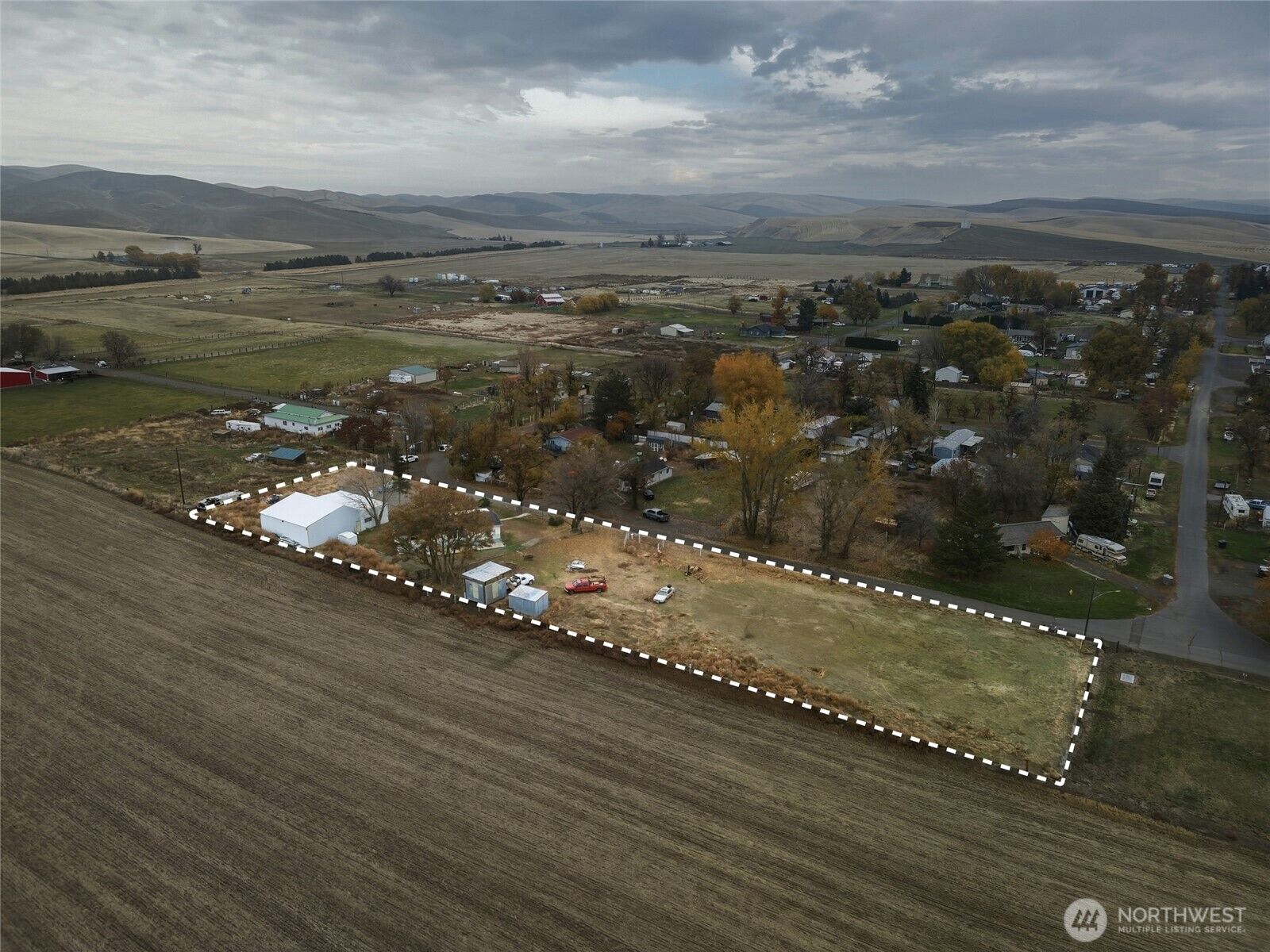 Property Photo: 113 N A Street WA 99348