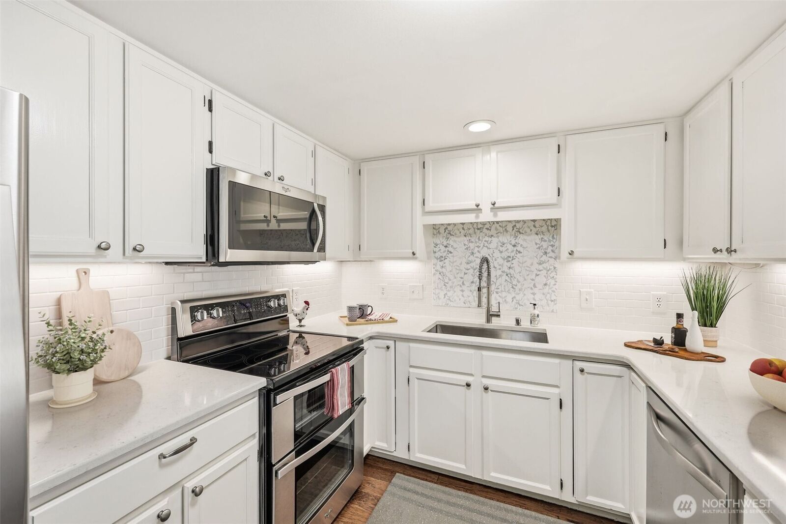Property Photo:  4081  224th Lane SE 210  WA 98029 