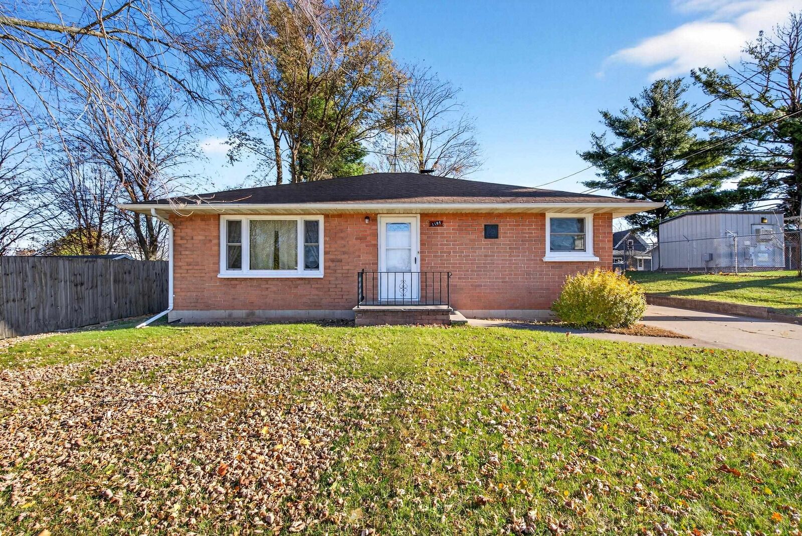 Property Photo:  1104 Smith Street  WI 54961-1819 