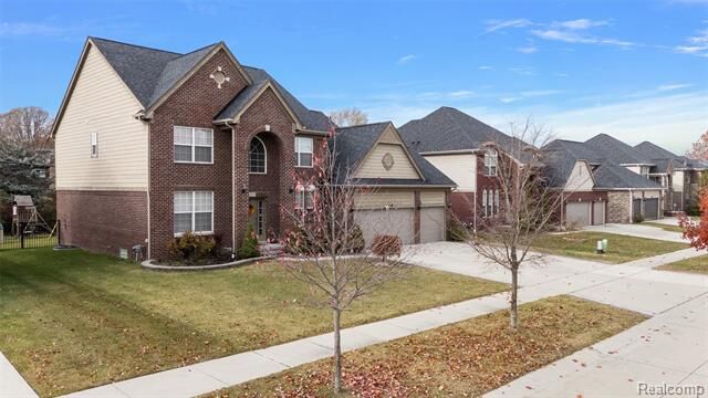 Property Photo:  4095 Rockingham Drive  MI 48085 