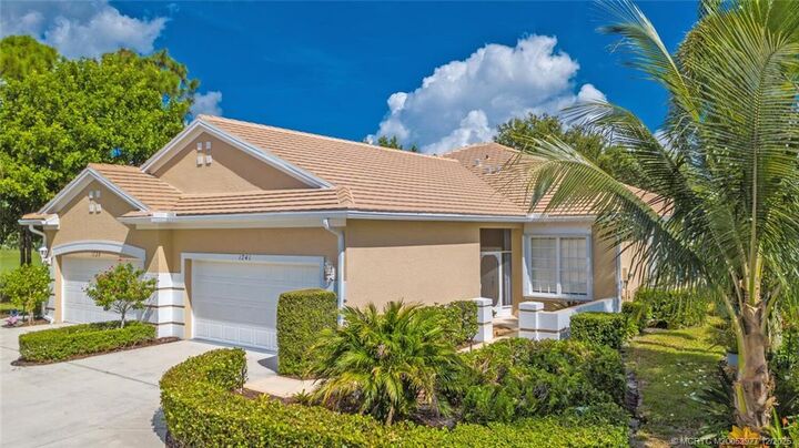 Property Photo:  1741 SW Willowbend Lane  FL 34990 