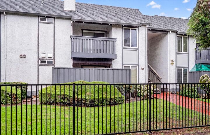 Property Photo:  577 East Taylor Avenue F  CA 94085 