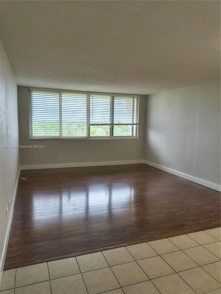 Property Photo: 9143 SW 77th Ave B702 FL 33156
