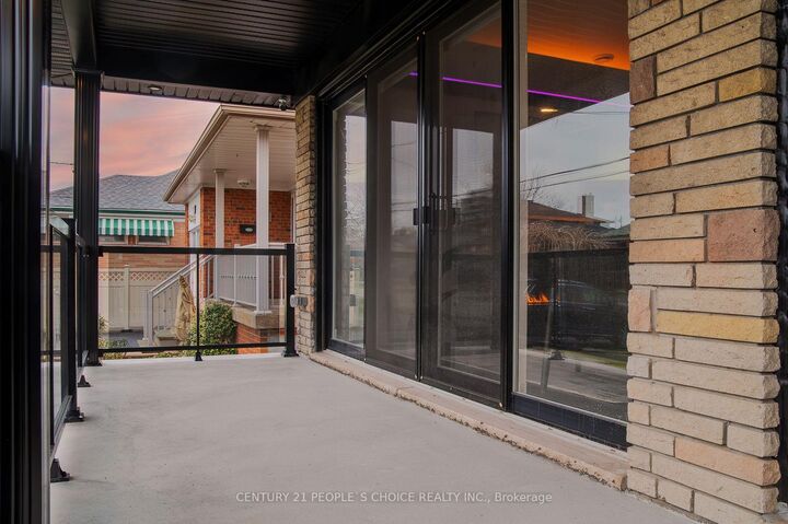 Property Photo: 37 Bentworth Avenue ON M6A 1P1