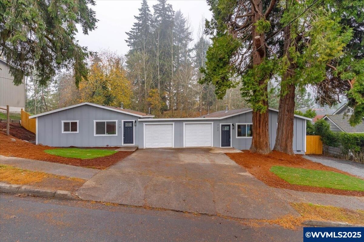 Property Photo: 712 12th Av OR 97386