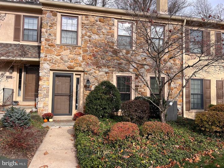 Property Photo:  1304 Weatherstone Drive 1304  PA 19301 