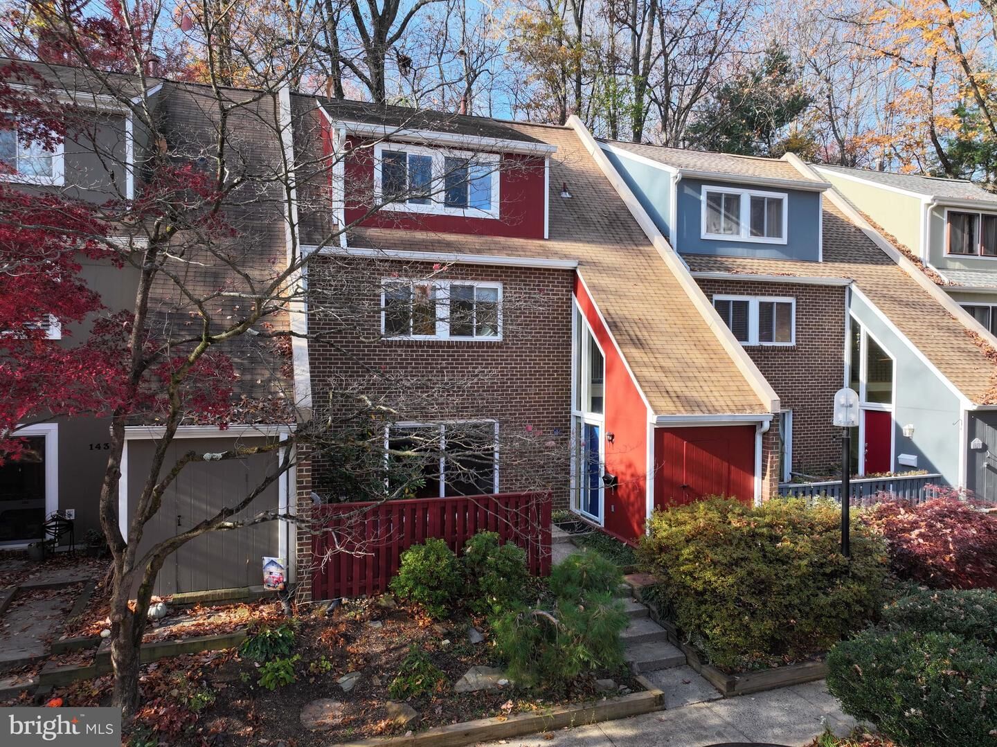 Property Photo: 1432 Greenmont Court VA 20190