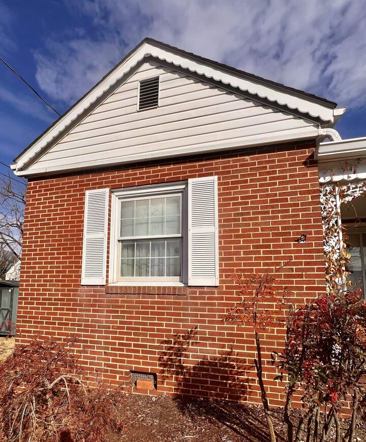 Property Photo: 146 Maryland Ave VA 22801