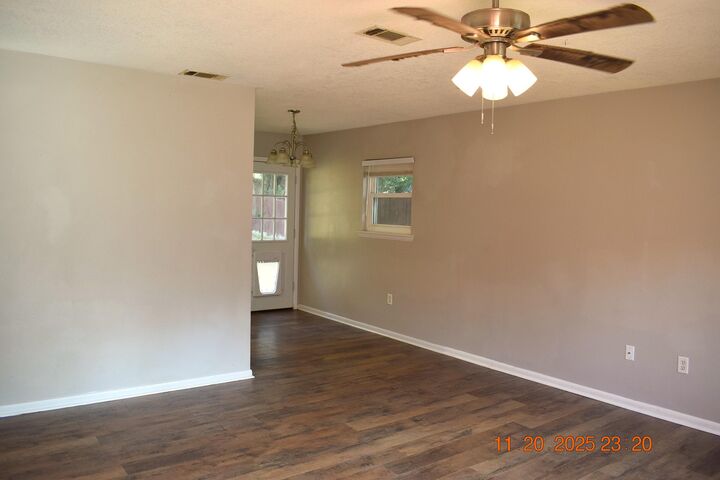 Property Photo:  108 Oglesby Avenue  FL 32536 