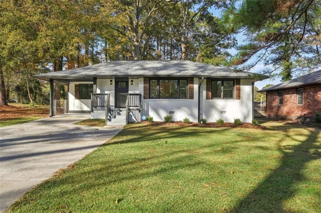 Property Photo:  4 Mobley Drive SE  GA 30315 
