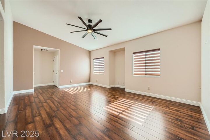 Property Photo: 2152 Quartz Cliff Street 204 NV 89117
