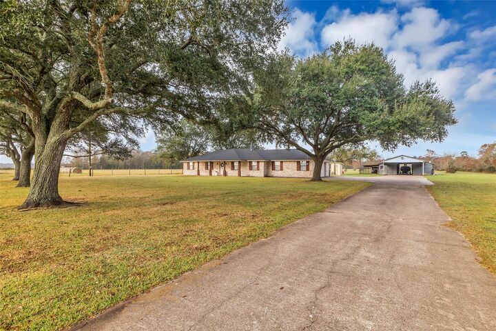 Property Photo: 17610 Westbury Road TX 77713