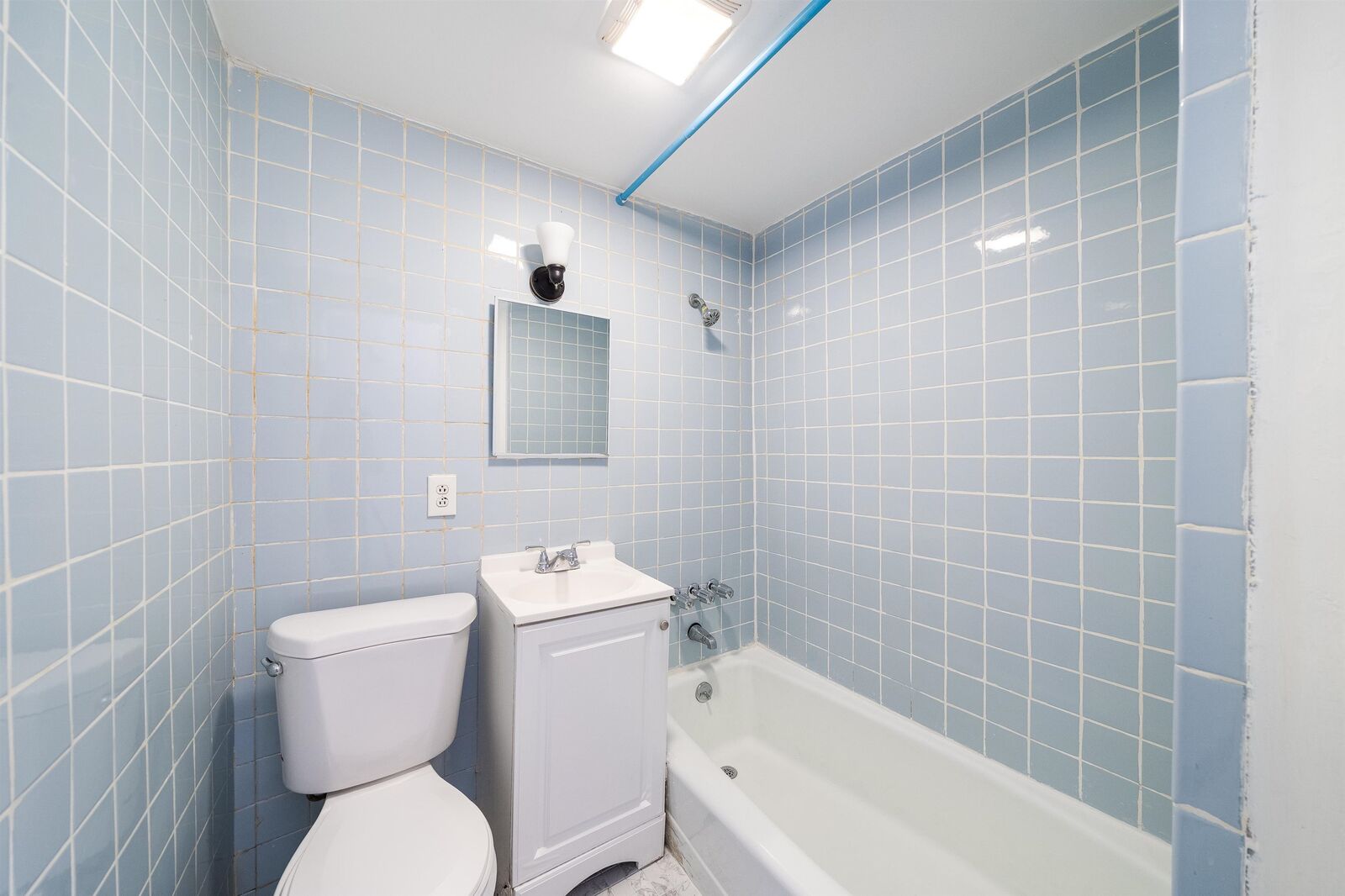 Property Photo:  434 Central Ave 3L  NJ 07307 