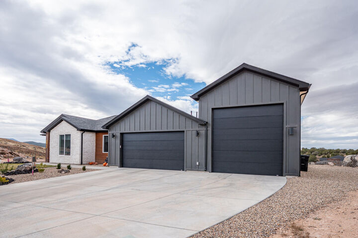 Property Photo:  2180 S Bluff Dr  UT 84720 