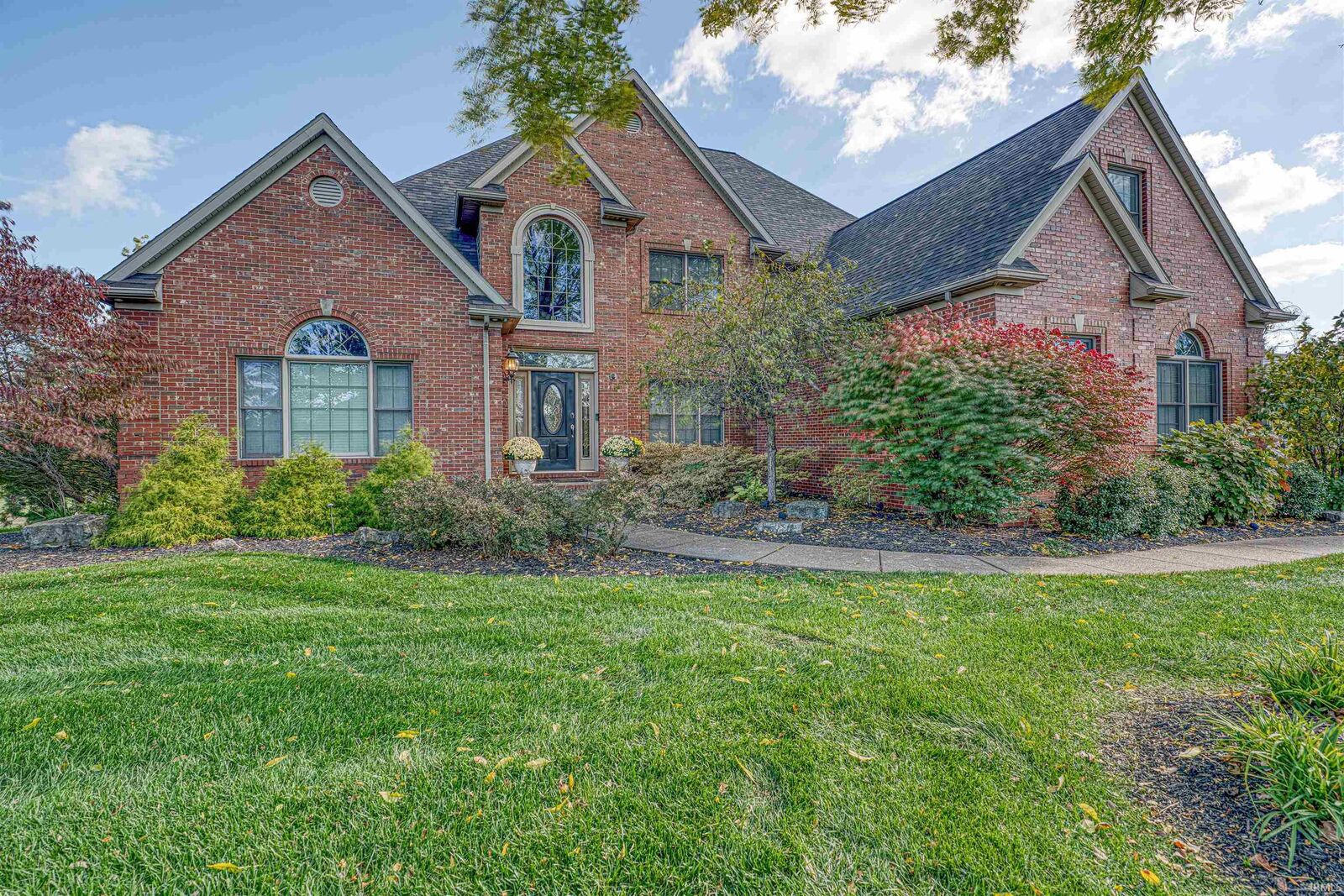 Property Photo:  2800 Briarcliff Drive  IN 47630 