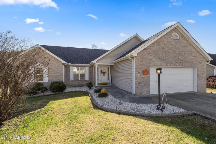 Property Photo: 1542 Mandrell Drive TN 37918