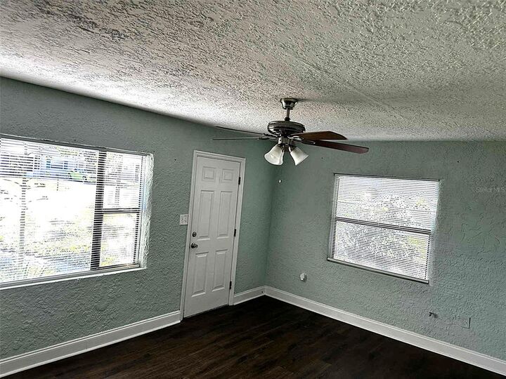 Property Photo: 115 E Chesley Avenue FL 32726