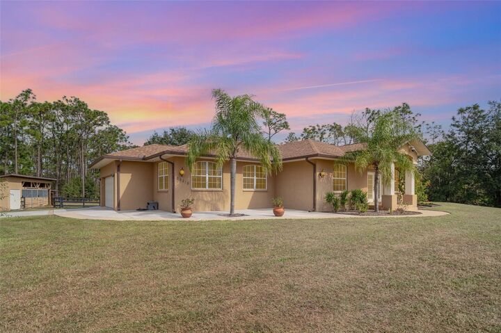 Property Photo: 30215 Saddlebag Trail FL 34251