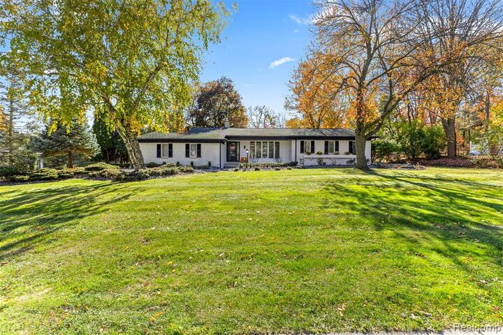 38067 Southfarm Lane  Northville MI 48167 9044 photo