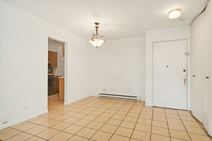 Property Photo:  802 E Old Willow Road 113  IL 60070 