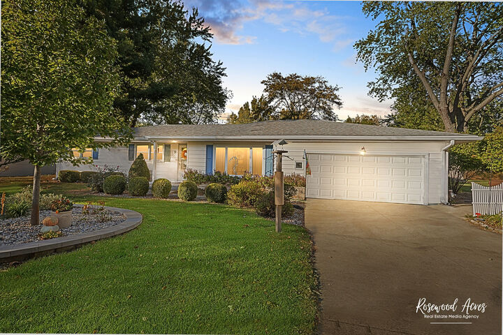 Property Photo: 9 Jan Avenue IL 60901