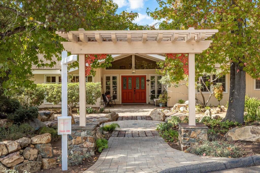 Property Photo: 1285 Hidden Oaks Trail CA 92084