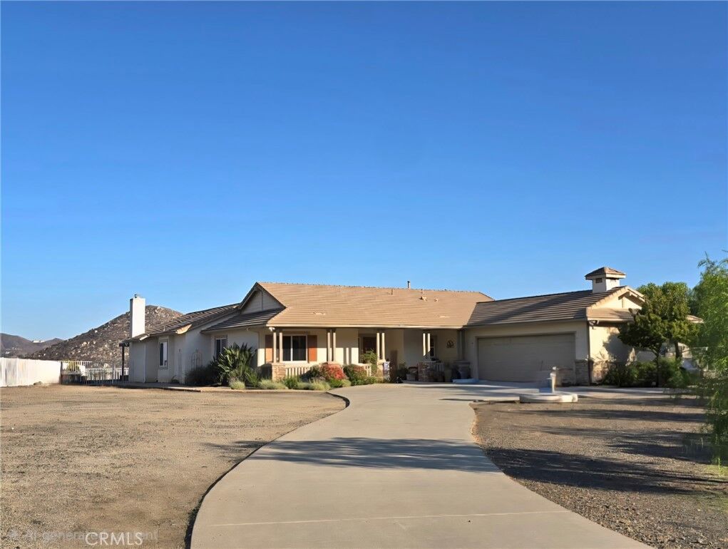 Property Photo: 101 Via De La Valle CA 92532
