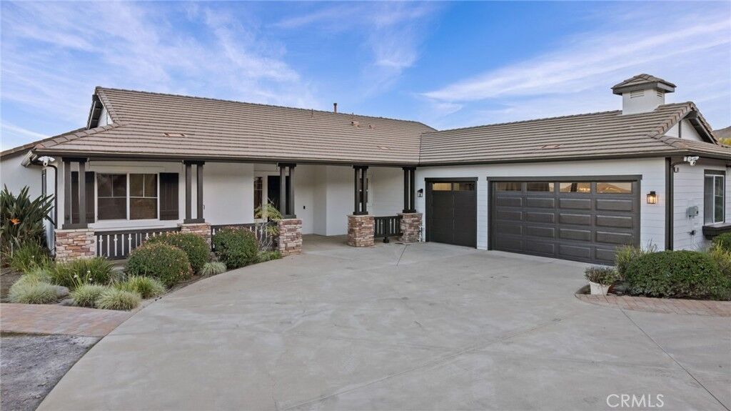 Property Photo: 101 Via De La Valle CA 92532