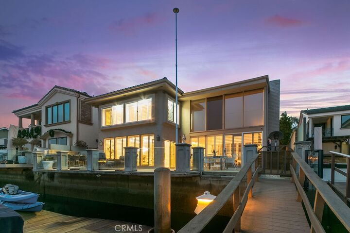 16712 Baruna  Huntington Beach CA 92649 photo