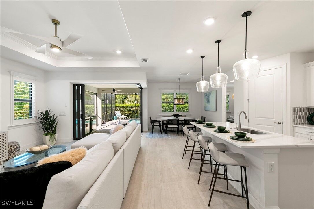 Property Photo:  10483 Ventana Lane  FL 34120 