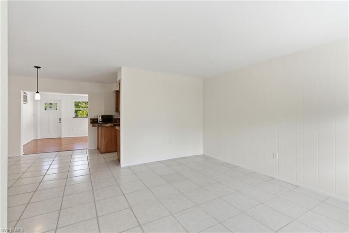 Property Photo: 1235 Rordon Ave FL 34103